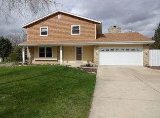 S83W27600 Beaver Trl, Mukwonago, WI 53149