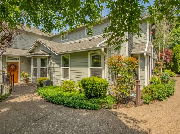 3290 Summerlinn Dr, West Linn, OR 97068