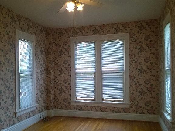 5th image of 275 Parkway Ave