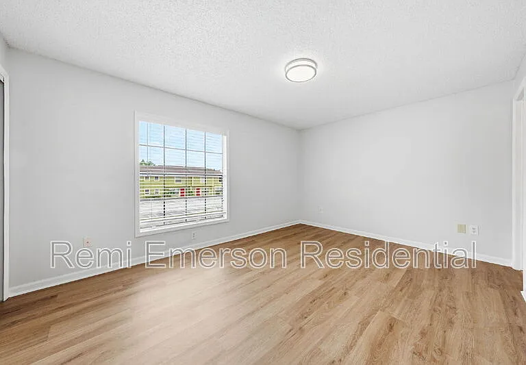 7473 Belle River Ct — Photo 14