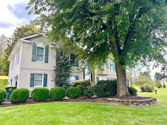 3rd image of 346 Walnut Dr