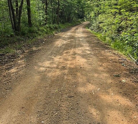 4th image of 455 Moss Spring Hollow Rd