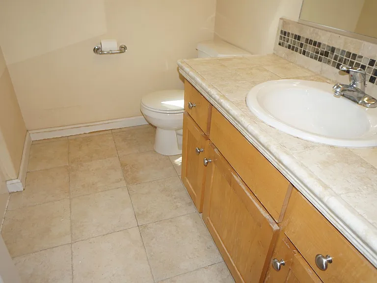 3822 SE Schiller St — Photo 26
