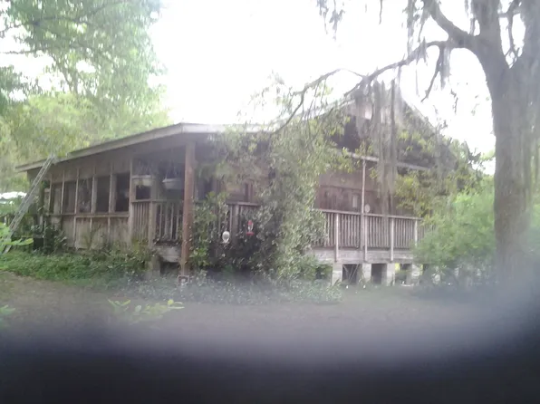 112 Meadow Rd, Florahome, FL 32140
