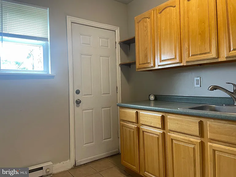 412 E Walnut Ln #3 — Photo 16