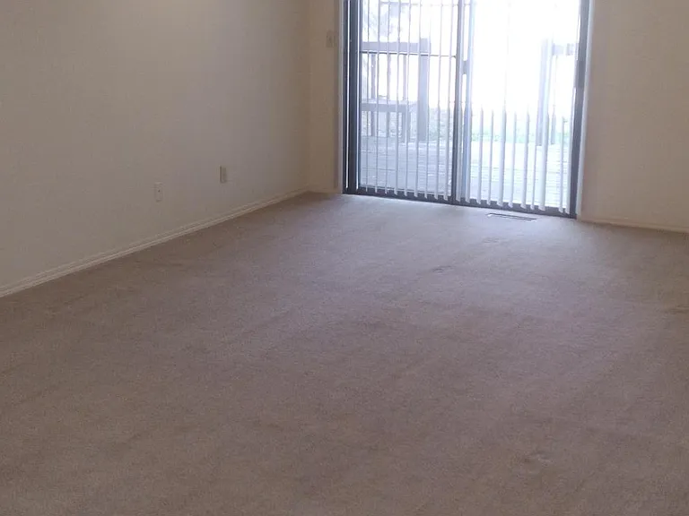7044 E Farmview Ln — Photo 4