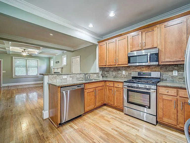 3530 Glenwood Rd — Photo 12