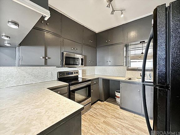 5th image of 524 Avenue F