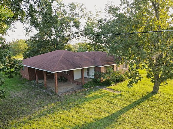 3rd image of 121 Alcovy Ln