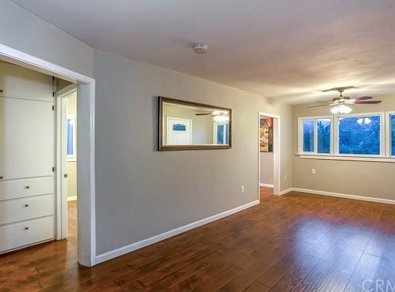 3rd image of 901 Melody Ln