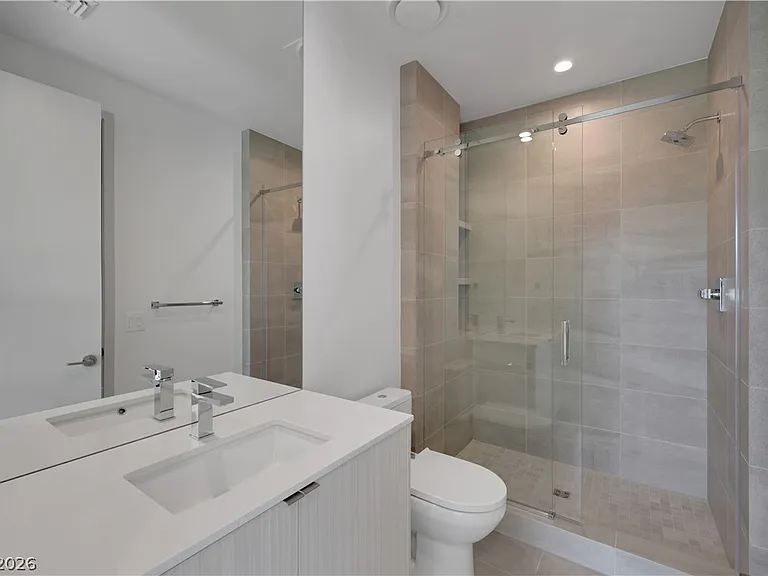 66 Lakefront Dr — Photo 54