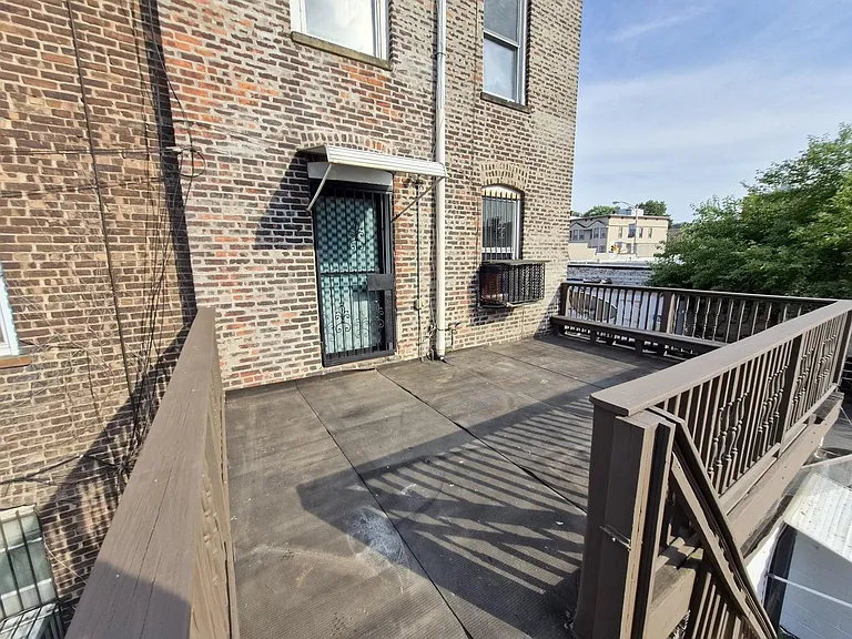 543 W Side Ave #2 — Photo 14