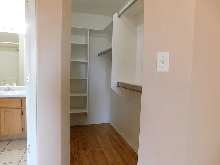 493 Green Acres St #A — Photo 7
