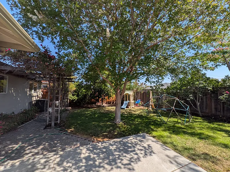 639 Azevedo Ct — Photo 49