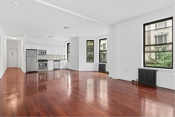 Rented by Douglas Elliman | media 26