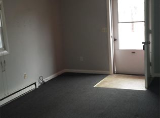 1161 W Shore Rd APT 4, Warwick, RI 02889