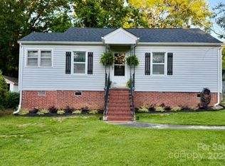 203 Sunset Ave, Great Falls, SC 29055