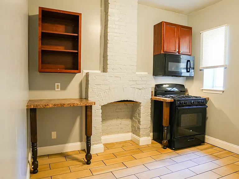 15 N Monroe St — Photo 11