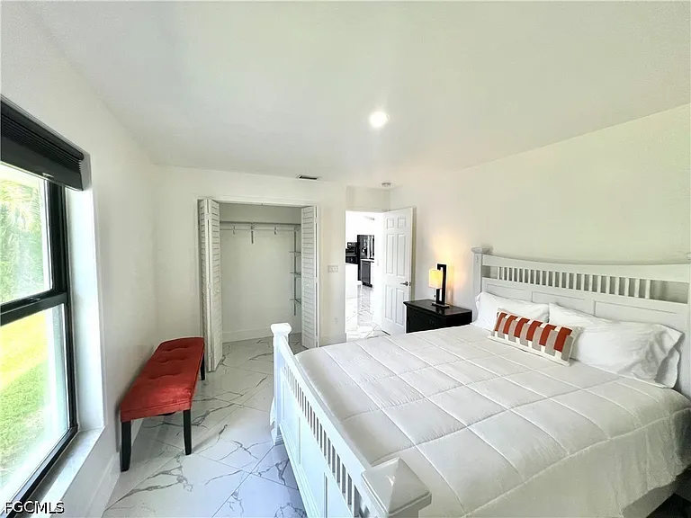 1919 Countess Ct — Photo 37