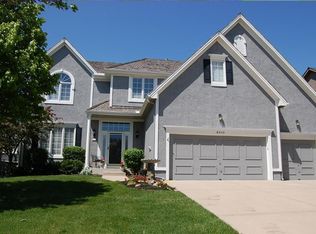 8010 W 131st Ter, Overland Park, KS 66213
