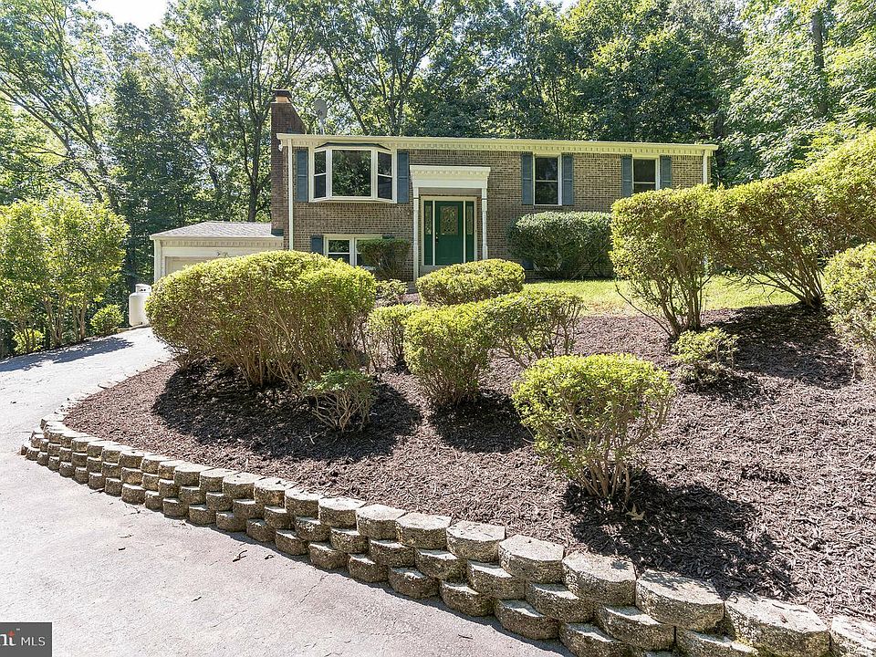 1st image of 39633 Walnut Cir