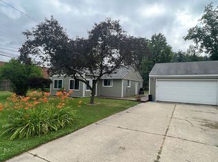 2879 Alexander Ave, Rochester Hills, MI 48309