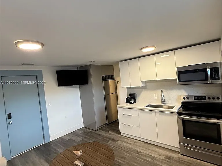 2020 Washington St #5 — Photo 2