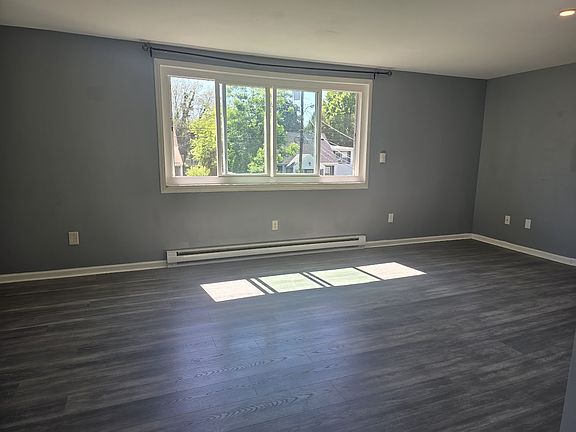 3rd image of 504 Homestead Ave #2