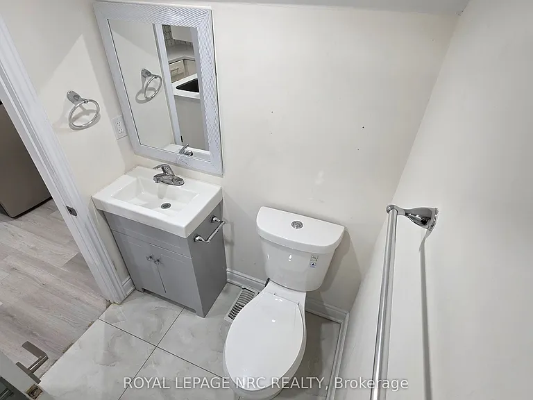 69 Vine St S #2 — Photo 16