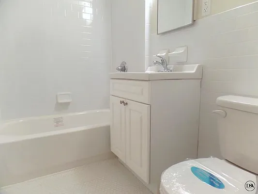 Rented by DSA Realty | media 28