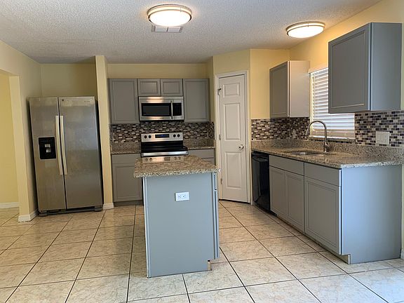 4th image of 12508 Woodbury Cove Dr