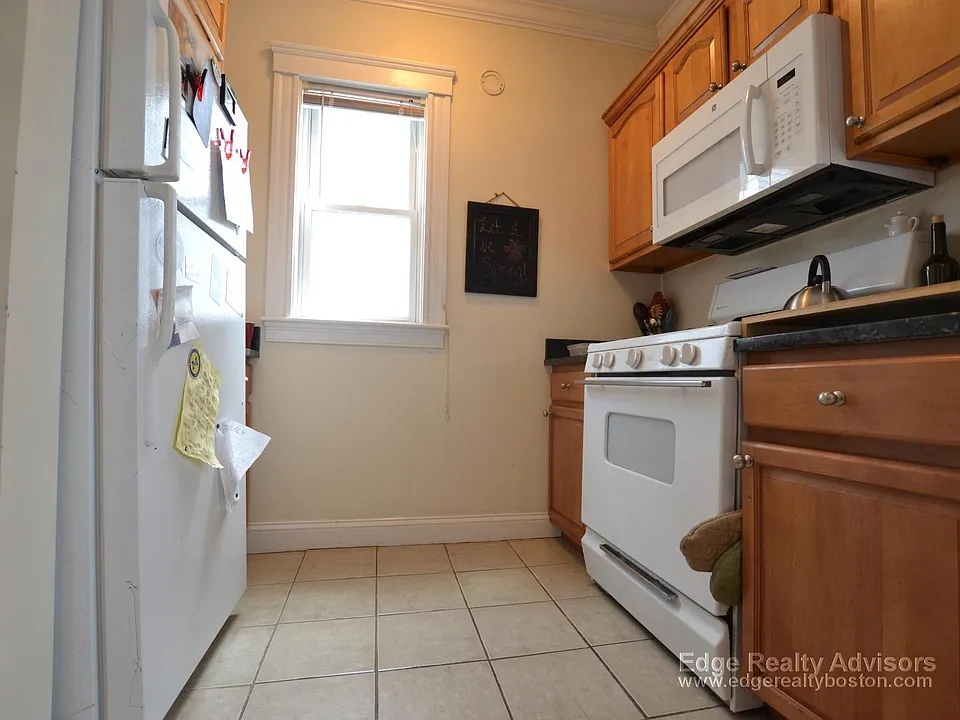 54 Tremont St #2A