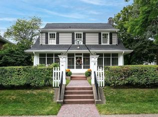 218 Forest Rd, Davenport, IA 52803