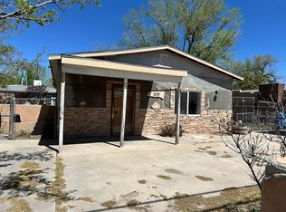 2009 Blake Rd SW, Albuquerque, NM 87105