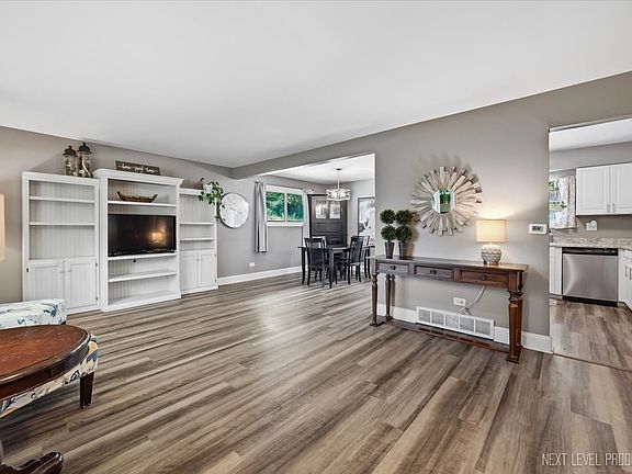 2nd image of 1612 Forrest Blvd