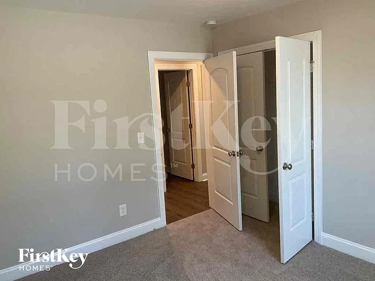 2047 Samantha Dr — Photo 19