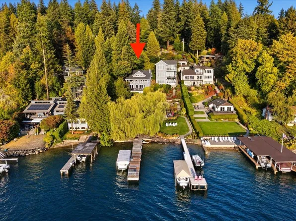 11545 Holmes Point Dr NE, Kirkland, WA 98034