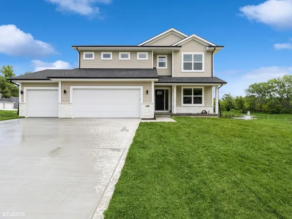 143 10th Ave NE, Altoona, IA 50009