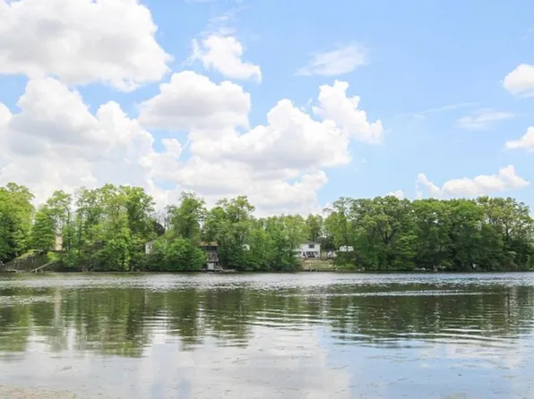 58884 Ash Rd, Three Rivers, MI 49093