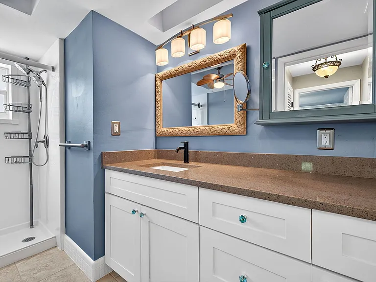 4419 N Pacific Cir — Photo 15