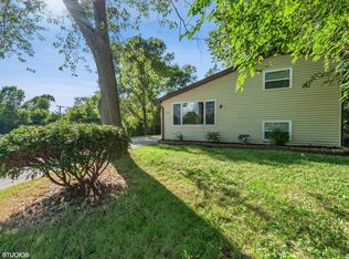 1316 Sacramento Dr, Carpentersville, IL 60110