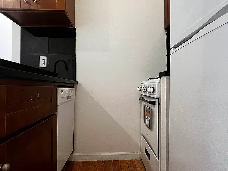 139 Eldridge St #11 — Photo 3