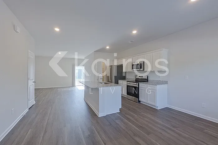 2461 Banyan Cir — Photo 5