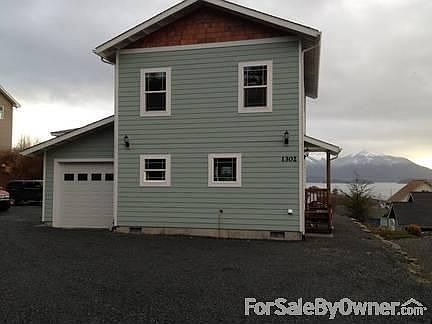 Entry onto property from private driveway