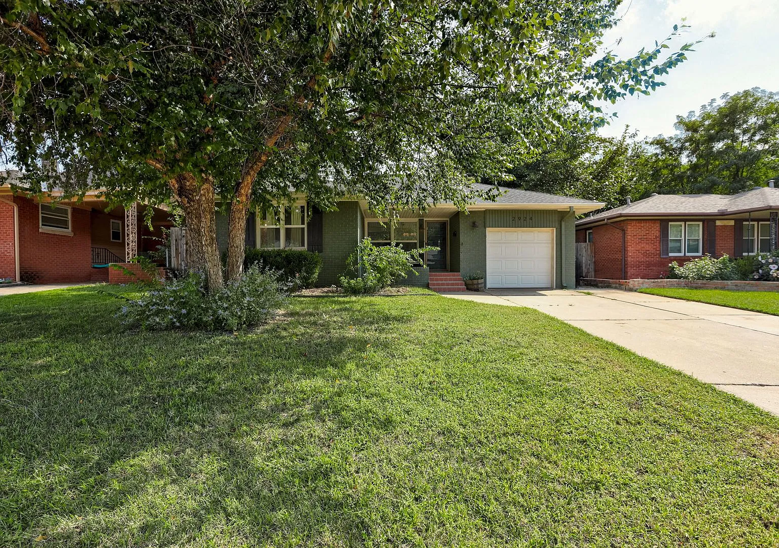 Charming 3-Bed, 2-Bath Home in NW OKC — Photo 2