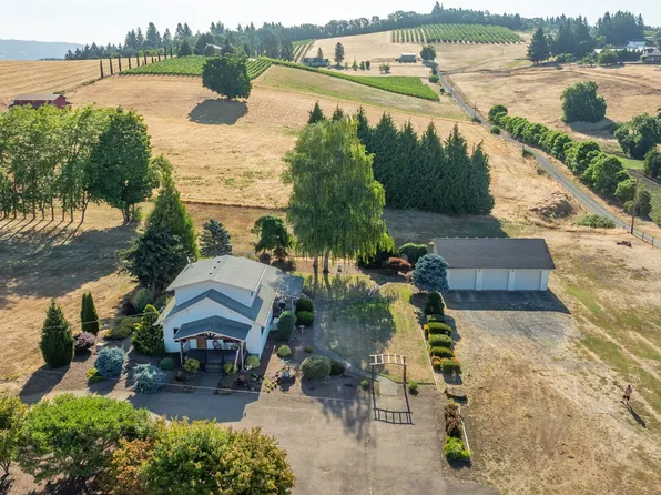 11795 NE Finn Hill Loop, Carlton, OR 97111