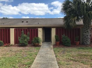 695 Broadmoor Cir, Winter Haven, FL 33884