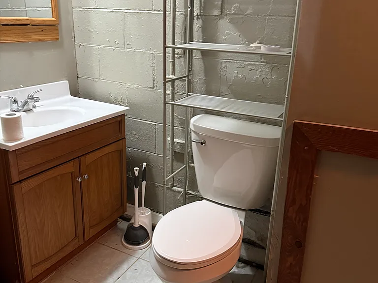 209 N Governor St #209 — Photo 9