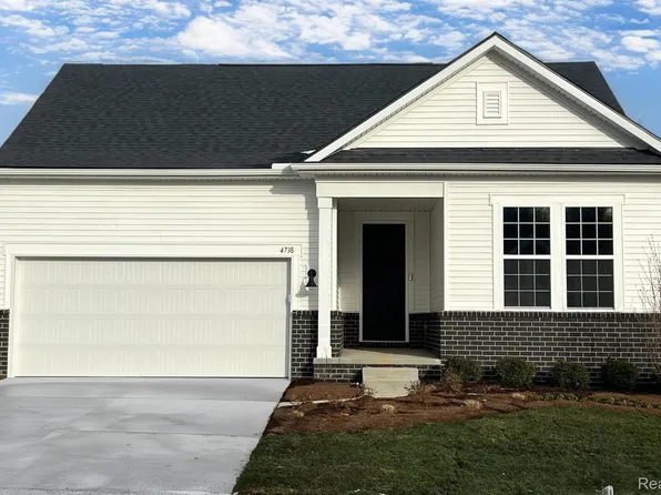 4738 Warbler Ln, Milford, MI 48381