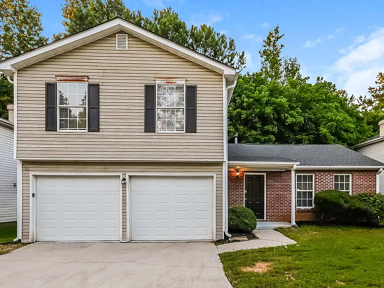 758 Kilkenny Cir — Photo 1